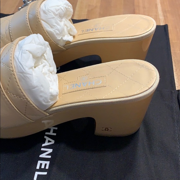 CHANEL Beige Mules-size 38.5 - Picture 5 of 16
